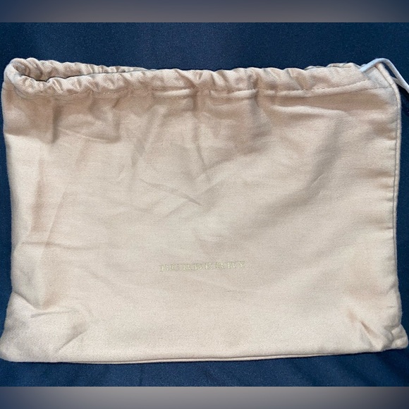 Burberry small nylon bag - Picture 10 of 11